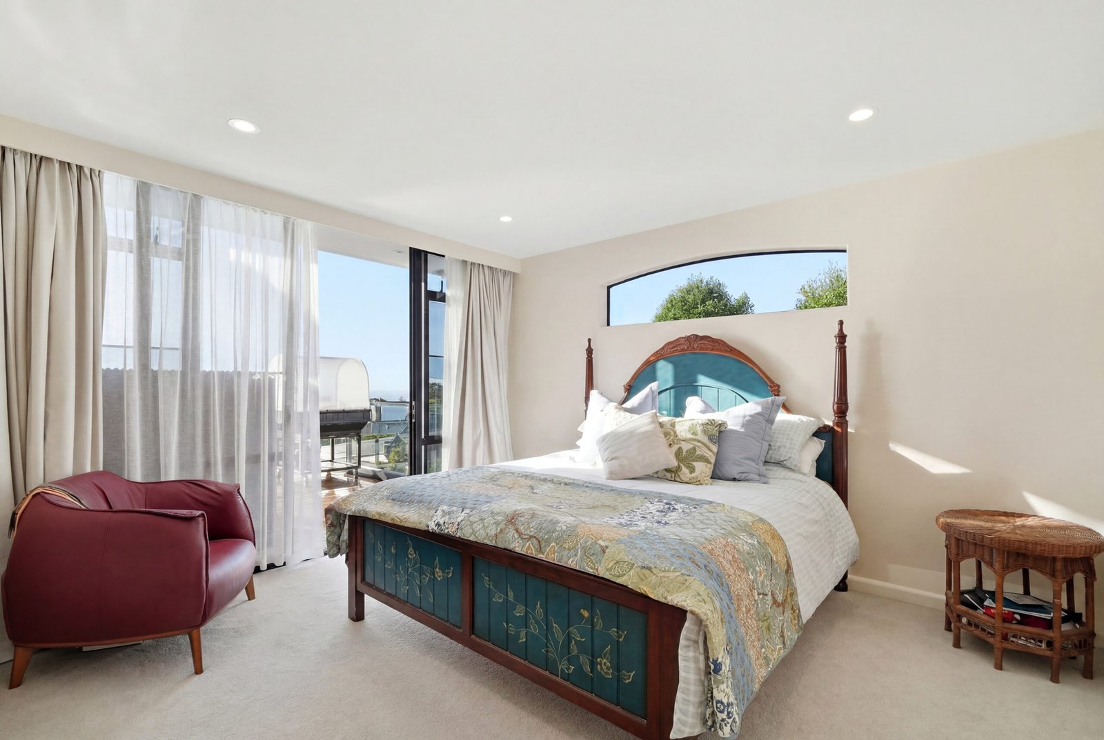 Luxury hillside home at Clifton, Christchurch, New Zealand