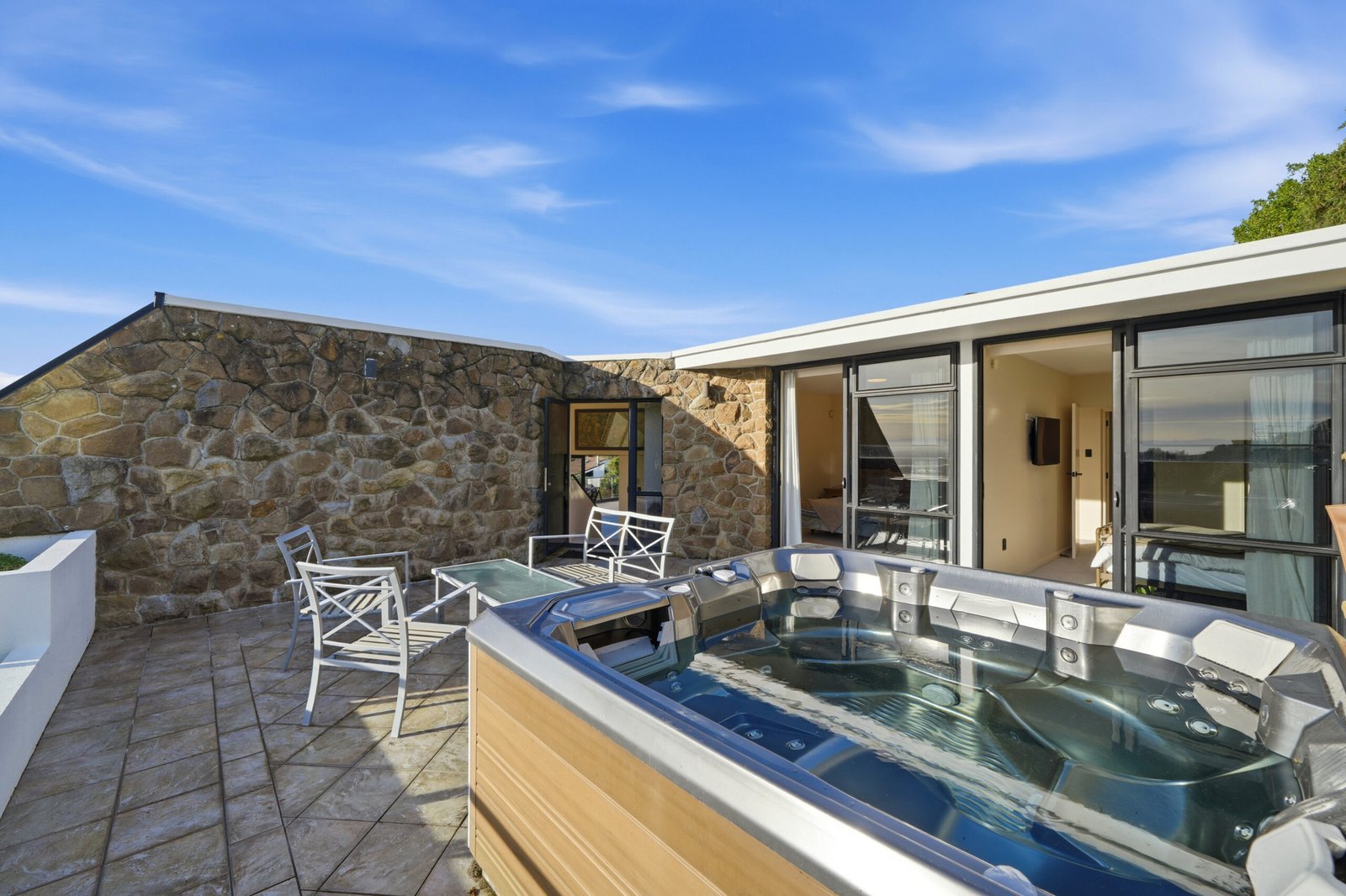 Luxury hillside home at Clifton, Christchurch, New Zealand