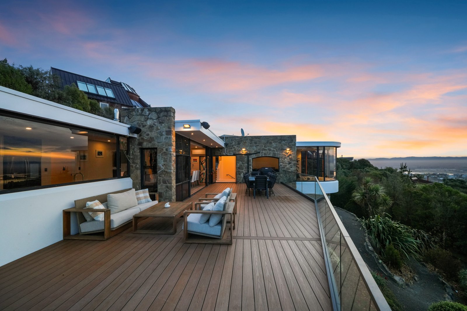 Luxury hillside home at Clifton, Christchurch, New Zealand