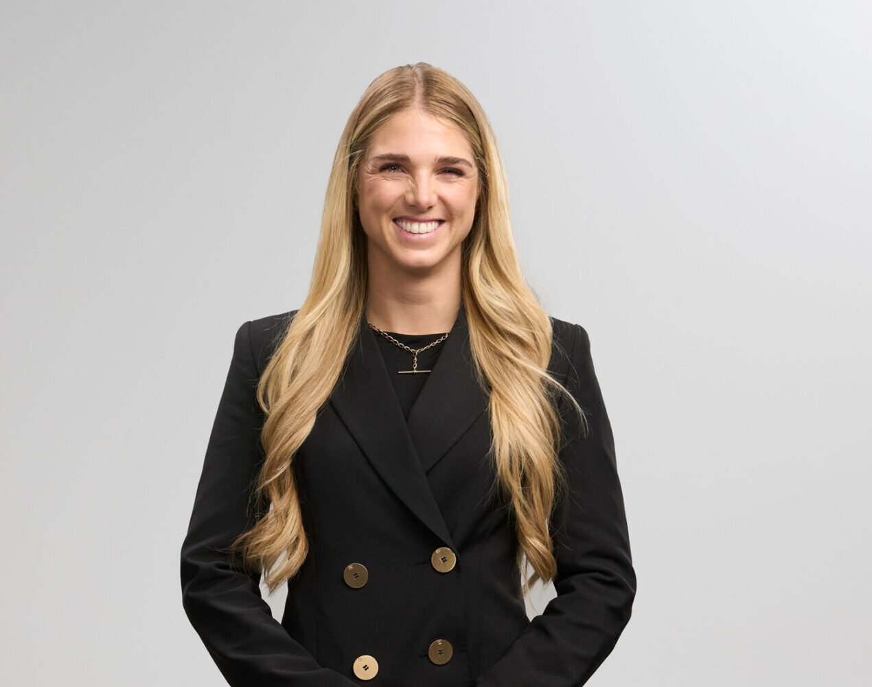 mimi a Professional real estate agent for New Zealand property services