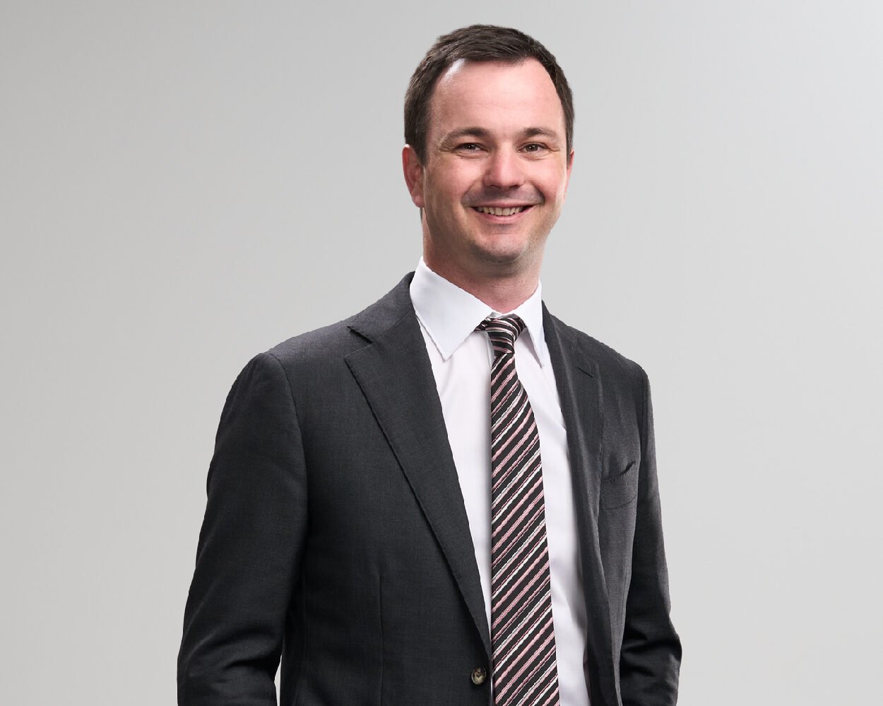 tom a Professional real estate agent for New Zealand property services